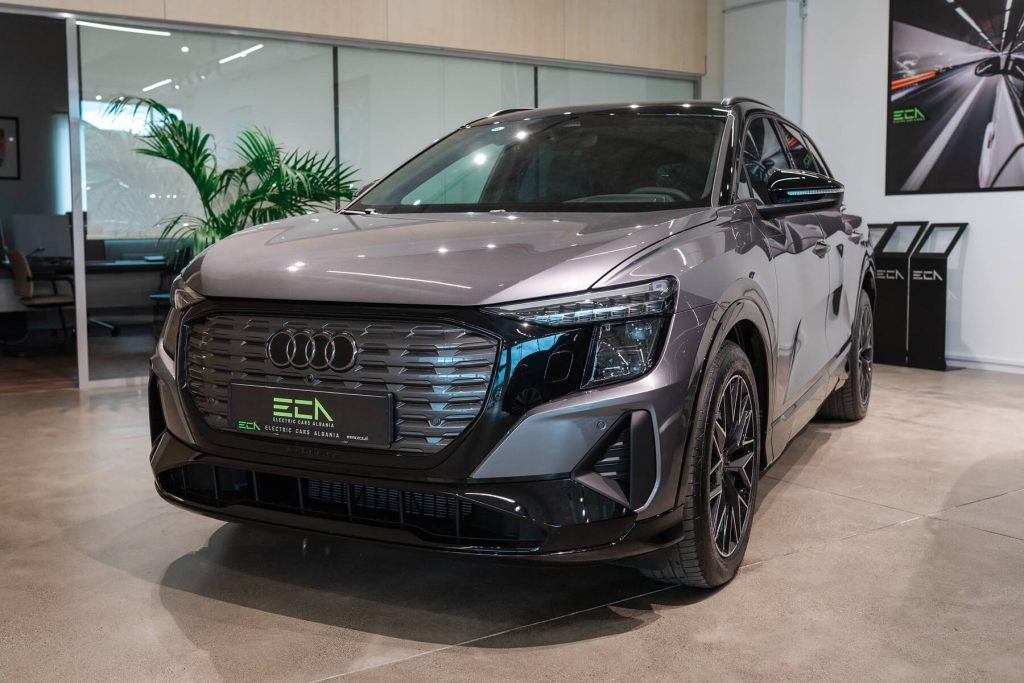 Audi Q5 e-tron — ECA